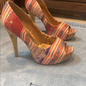 Jessica Simpson size 37 multicolor